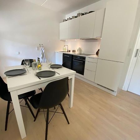Central Copenhagen Apt With Balcony, Free Parking W Elevator Bagian luar foto